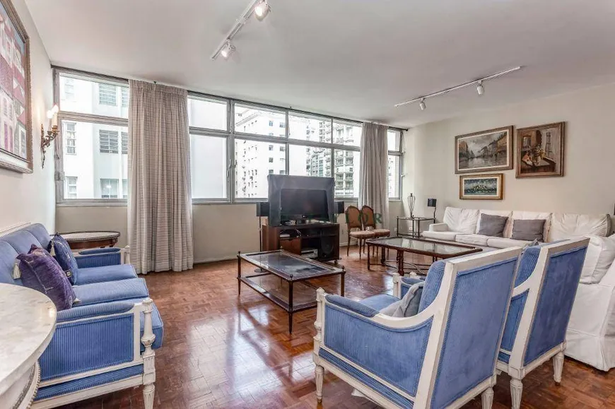 Foto 1 de Apartamento com 3 Quartos para venda ou aluguel, 191m² em Cerqueira César, São Paulo