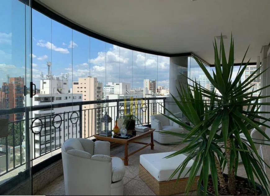 Foto 1 de Apartamento com 4 Quartos à venda, 308m² em Moema, São Paulo
