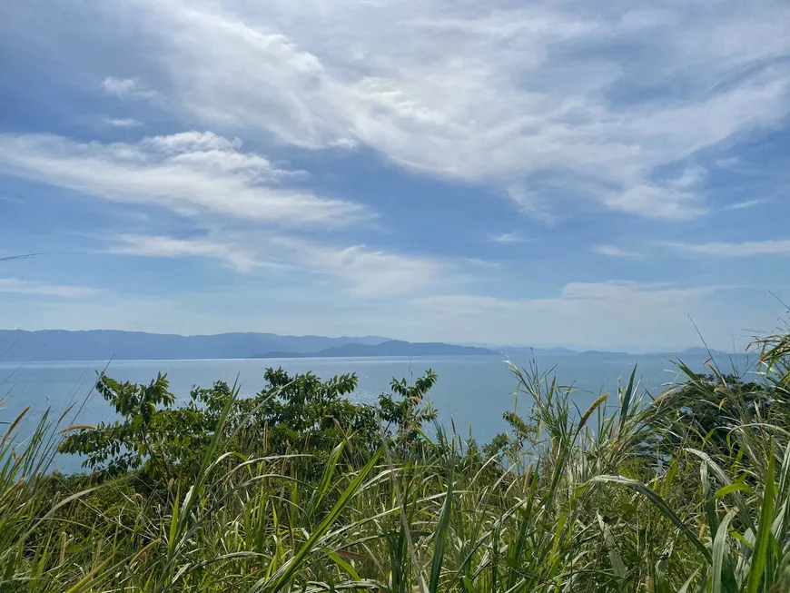 Foto 1 de Lote/Terreno à venda em Pacuiba, Ilhabela