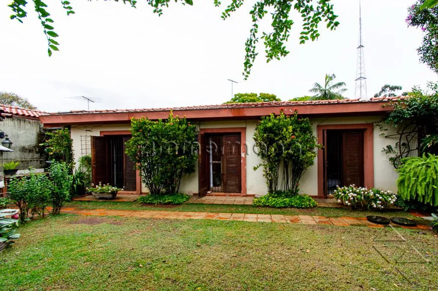 Foto 1 de Casa com 3 Quartos à venda, 485m² em Alto de Pinheiros, São Paulo
