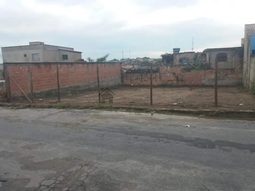 Foto 1 de Lote/Terreno à venda, 330m² em Duque de Caxias , Betim