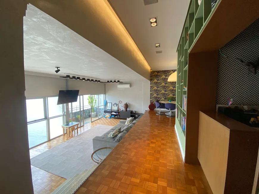 Foto 1 de Apartamento com 3 Quartos à venda, 155m² em Ilha Porchat, São Vicente