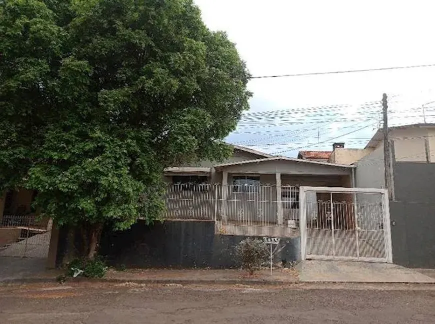 Foto 1 de Casa com 2 Quartos à venda, 65m² em Vila Joaquina, Adamantina