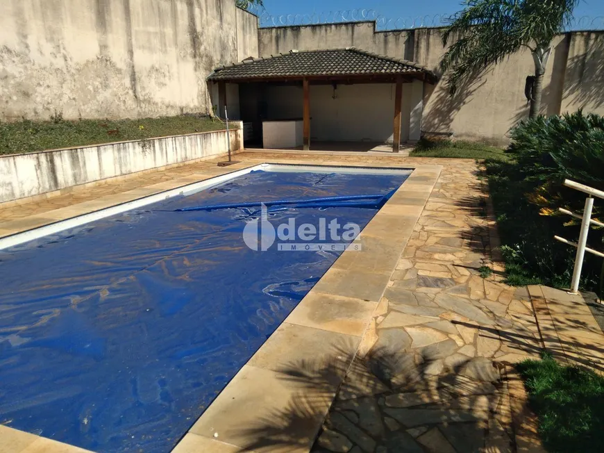 Foto 1 de Casa com 4 Quartos à venda, 600m² em Morada da Colina, Uberlândia