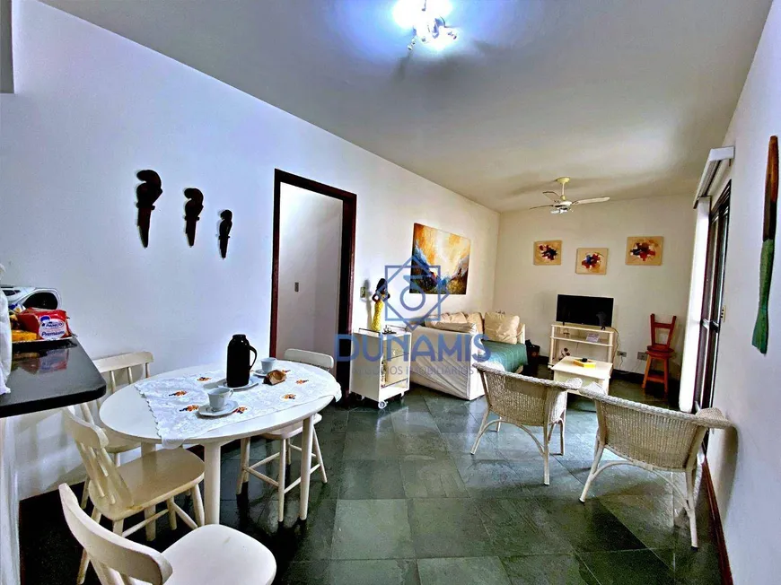 Foto 1 de Apartamento com 2 Quartos à venda, 75m² em Praia das Pitangueiras, Guarujá