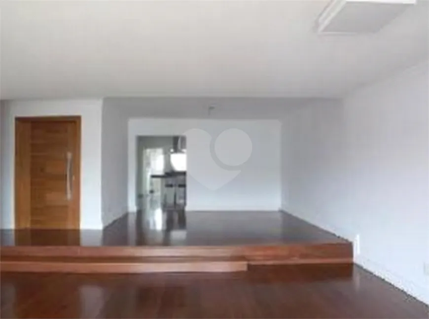 Foto 1 de Apartamento com 3 Quartos à venda, 220m² em Real Parque, São Paulo