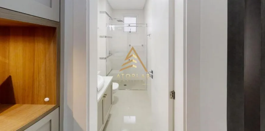 Foto 1 de Apartamento com 4 Quartos à venda, 150m² em Centro, Balneário Camboriú