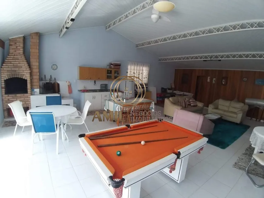 Foto 1 de Sobrado com 3 Quartos à venda, 245m² em Loteamento Villa Branca, Jacareí