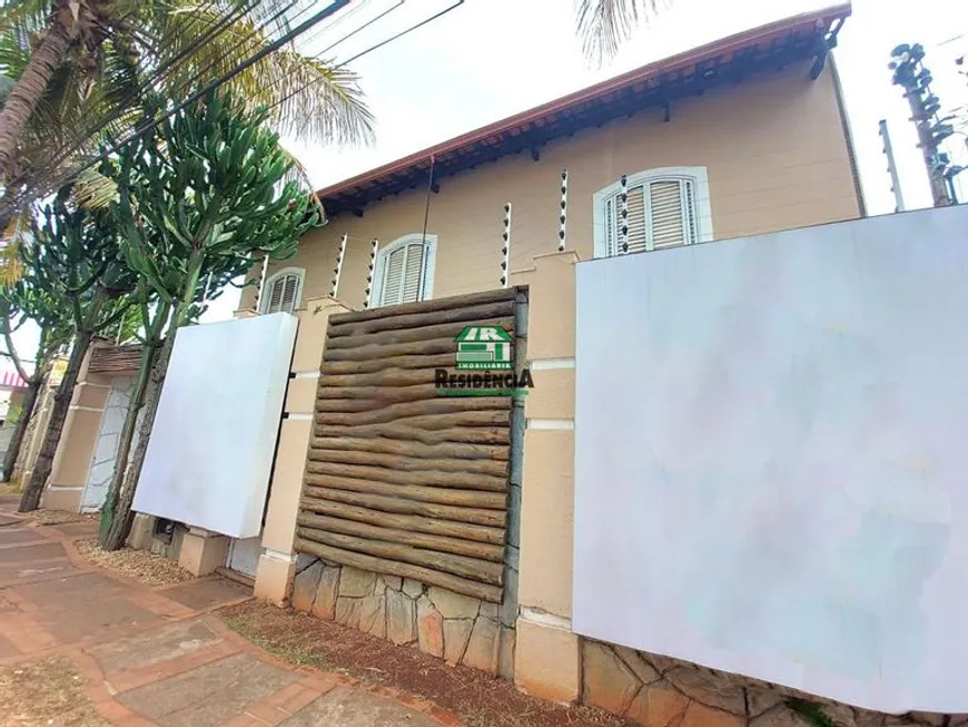 Foto 1 de Imóvel Comercial com 4 Quartos para alugar, 351m² em Jundiai, Anápolis