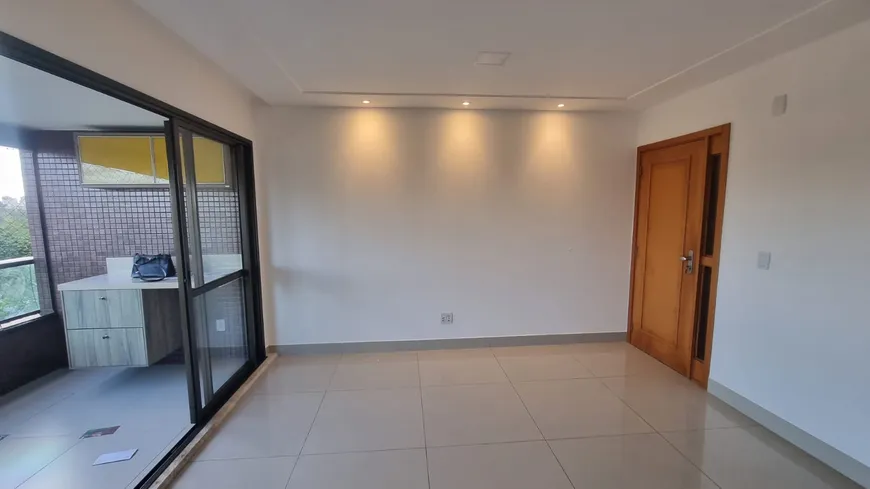 Foto 1 de Apartamento com 3 Quartos à venda, 114m² em Pituaçu, Salvador