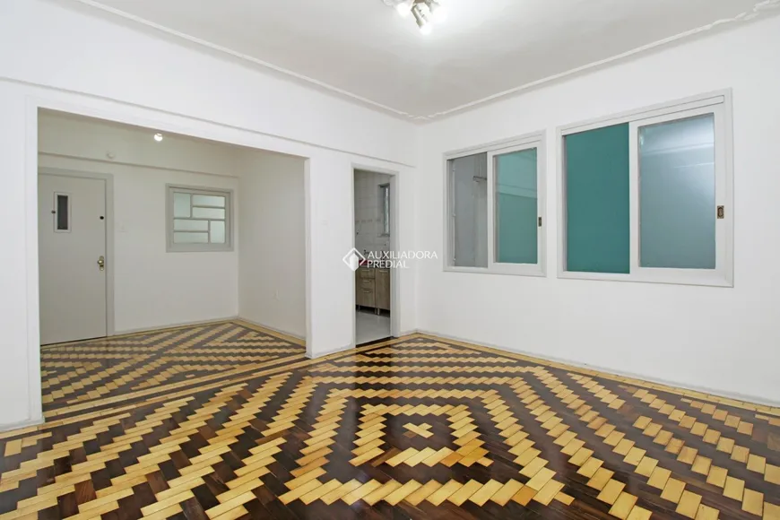 Foto 1 de Apartamento com 3 Quartos à venda, 93m² em Santana, Porto Alegre