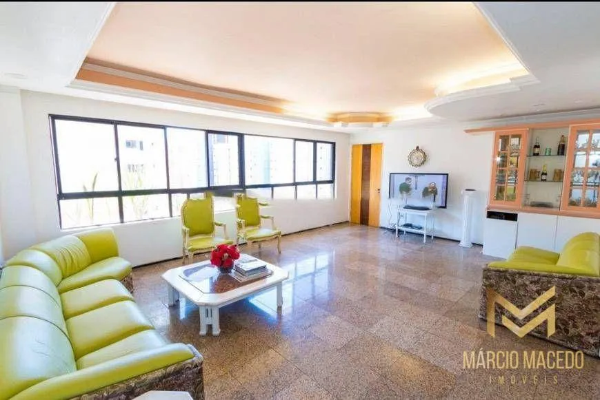 Foto 1 de Apartamento com 3 Quartos à venda, 173m² em Varjota, Fortaleza