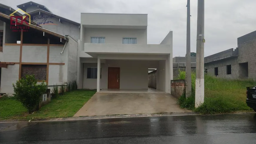 Foto 1 de Casa com 3 Quartos à venda, 166m² em Residencial Vila Romana, Pindamonhangaba