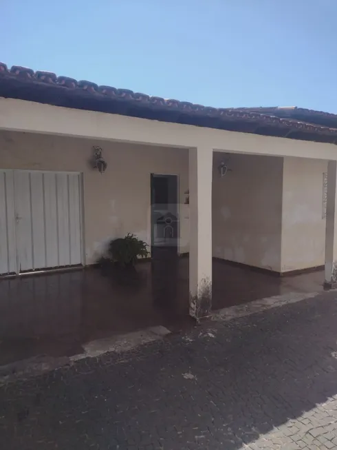 Foto 1 de Casa com 3 Quartos à venda, 122m² em Umuarama, Uberlândia