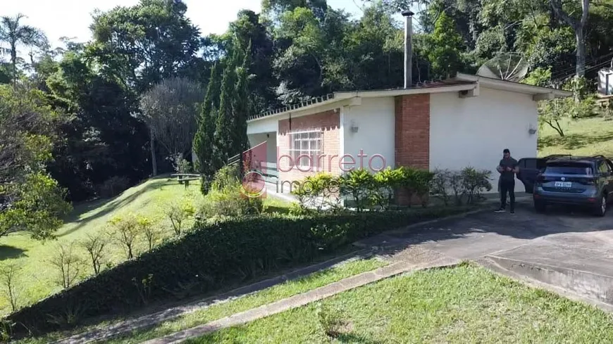 Foto 1 de Fazenda/Sítio com 3 Quartos à venda, 1000m² em Caxambú, Jundiaí