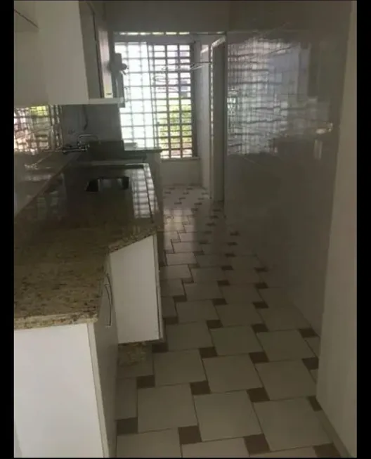 Foto 1 de Apartamento com 2 Quartos à venda, 74m² em Bingen, Petrópolis
