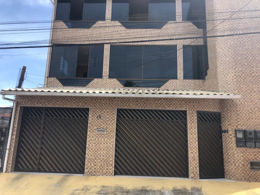 Foto 1 de Sobrado com 9 Quartos para alugar, 300m² em Gleba A, Camaçari