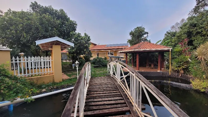 Foto 1 de Fazenda/Sítio com 4 Quartos à venda, 363m² em Chacaras Santo Antonio do Jardim, Jaguariúna