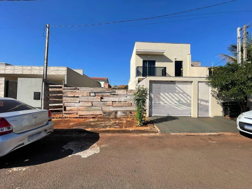 Foto 1 de Sobrado com 3 Quartos à venda, 90m² em , Ibiporã