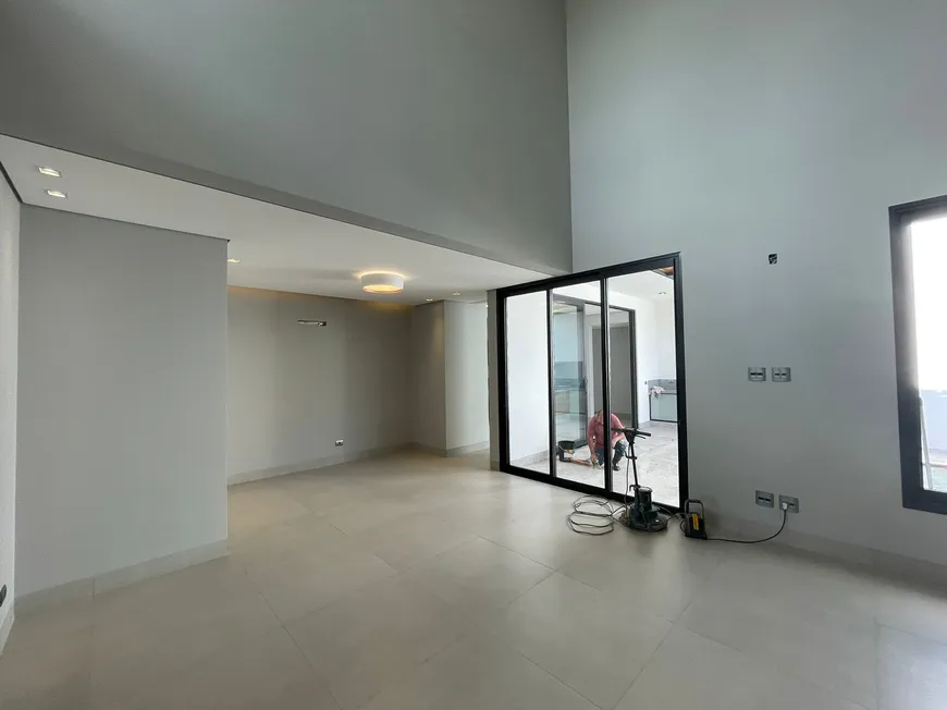 Foto 1 de Casa de Condomínio com 4 Quartos à venda, 276m² em Parque Residencial Damha III, Presidente Prudente