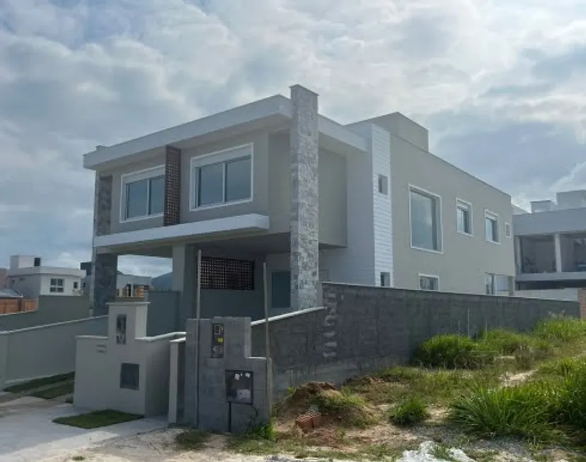 Foto 1 de Casa com 3 Quartos à venda, 150m² em Campeche, Florianópolis