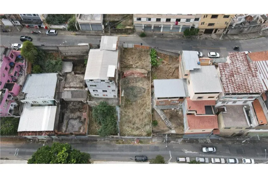 Foto 1 de Lote/Terreno à venda, 303m² em Ladeira, Juiz de Fora