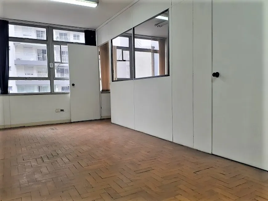 Foto 1 de Sala Comercial com 2 Quartos para alugar, 44m² em República, São Paulo