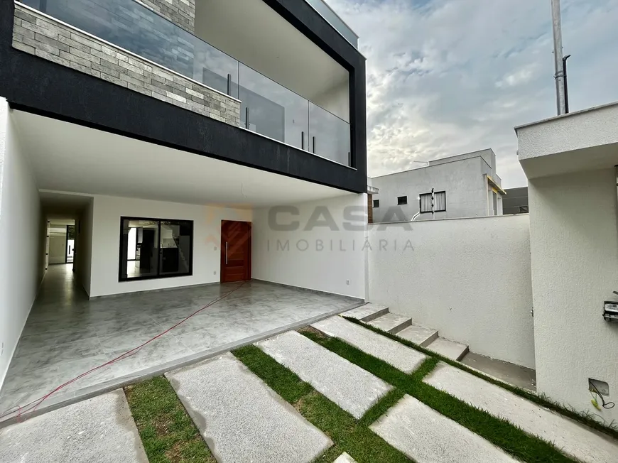 Foto 1 de Casa com 3 Quartos à venda, 247m² em Morada de Laranjeiras, Serra