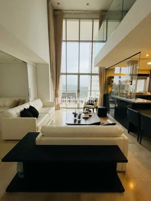 Foto 1 de Apartamento com 2 Quartos para alugar, 162m² em Panamby, São Paulo