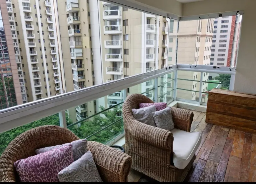 Foto 1 de Apartamento com 2 Quartos para alugar, 111m² em Vila Olímpia, São Paulo
