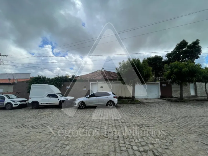Foto 1 de Casa com 6 Quartos à venda, 700m² em Catole, Campina Grande