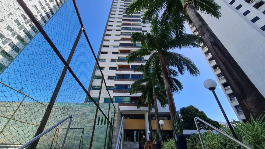 Foto 1 de Apartamento com 4 Quartos à venda, 150m² em Boa Viagem, Recife