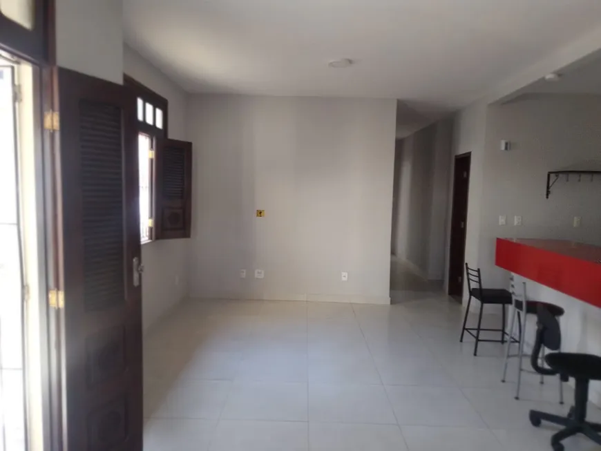 Foto 1 de Casa com 3 Quartos para alugar, 90m² em Recanto dos Vinhais, São Luís