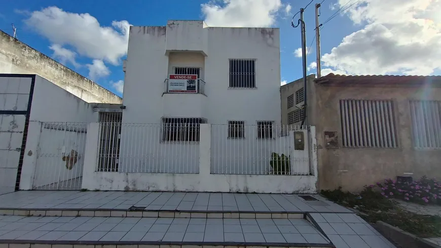 Foto 1 de Casa com 2 Quartos à venda, 215m² em Santos Dumont, Aracaju