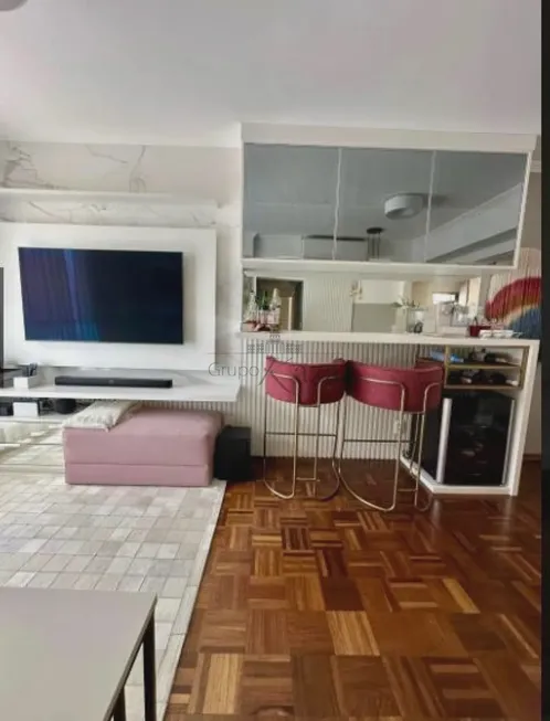 Foto 1 de Apartamento com 3 Quartos à venda, 74m² em Moema, São Paulo
