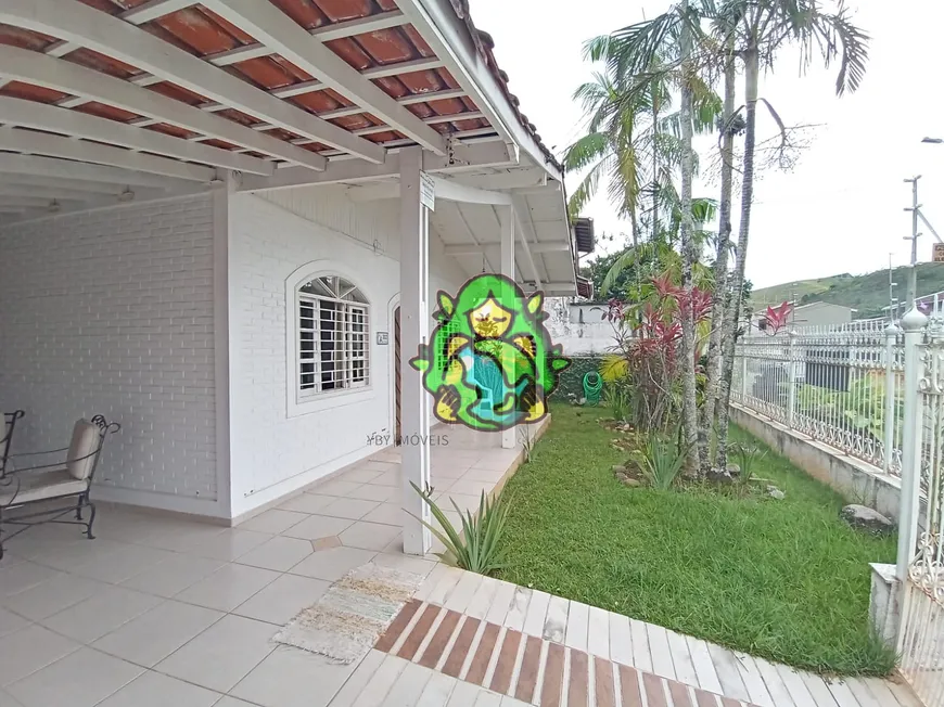 Foto 1 de Casa com 3 Quartos à venda, 121m² em Sumaré, Caraguatatuba