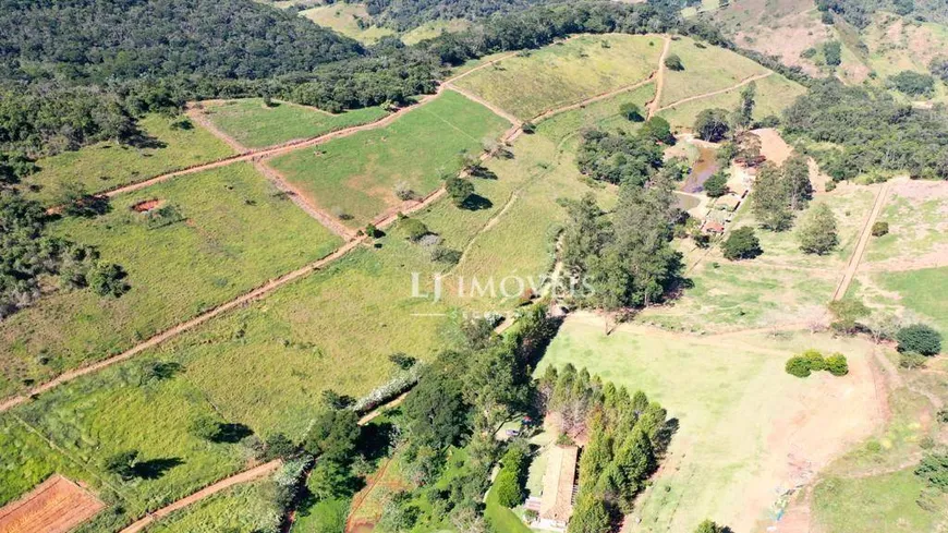 Foto 1 de Fazenda/Sítio com 3 Quartos à venda, 800m² em Centro, Três Rios