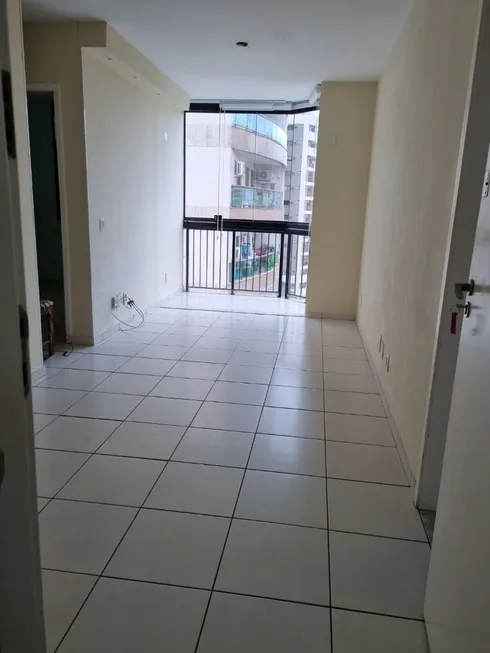 Foto 1 de Apartamento com 3 Quartos à venda, 70m² em Barra da Tijuca, Rio de Janeiro