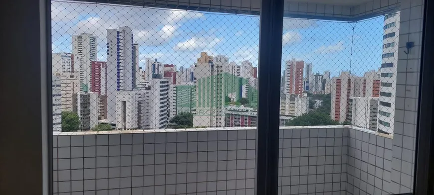 Foto 1 de Apartamento com 3 Quartos à venda, 156m² em Graças, Recife