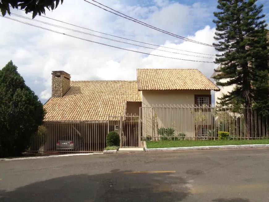 Foto 1 de Casa com 4 Quartos à venda, 400m² em Granville, Juiz de Fora