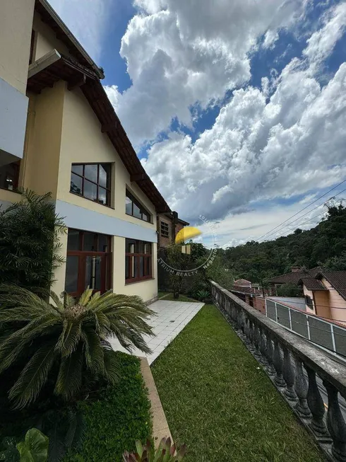 Foto 1 de Casa com 6 Quartos para alugar, 291m² em Independência, Petrópolis