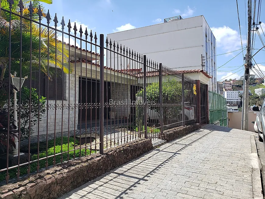 Foto 1 de Casa para alugar, 200m² em Centro, Juiz de Fora