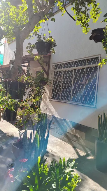 Foto 1 de Casa com 2 Quartos à venda, 56m² em Ipiranga, Belo Horizonte