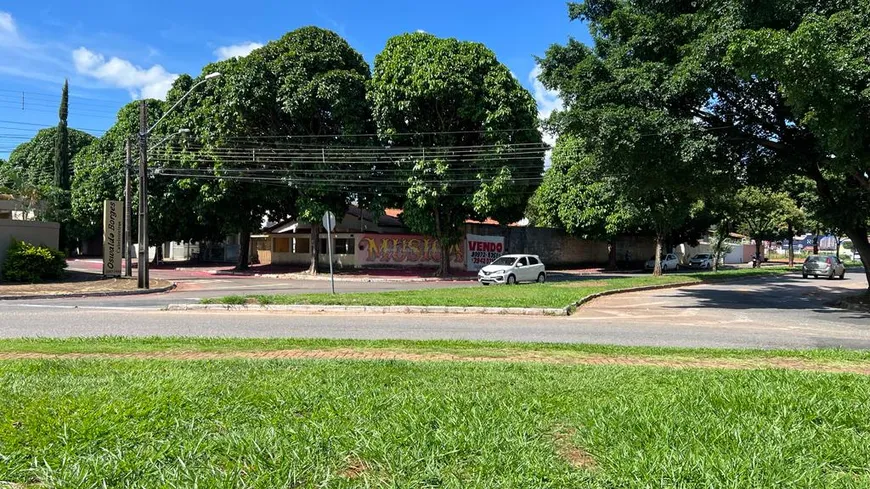 Foto 1 de Casa com 3 Quartos à venda, 658m² em Jardim Planalto, Goiânia