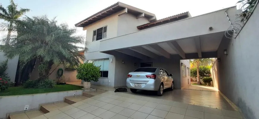 Foto 1 de Casa com 4 Quartos à venda, 228m² em São Francisco, Campo Grande