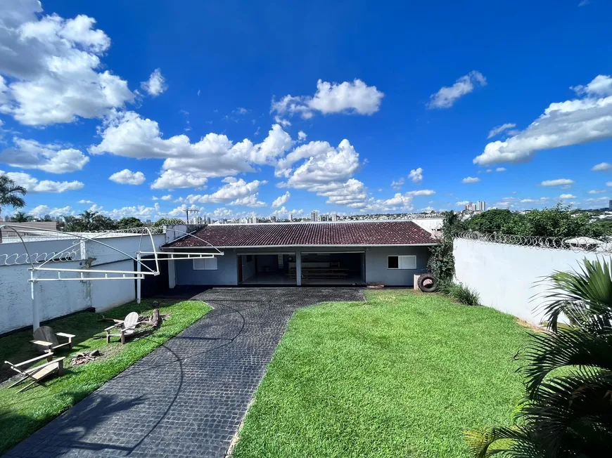 Foto 1 de Casa com 3 Quartos à venda, 295m² em Cidade Jardim, Uberlândia