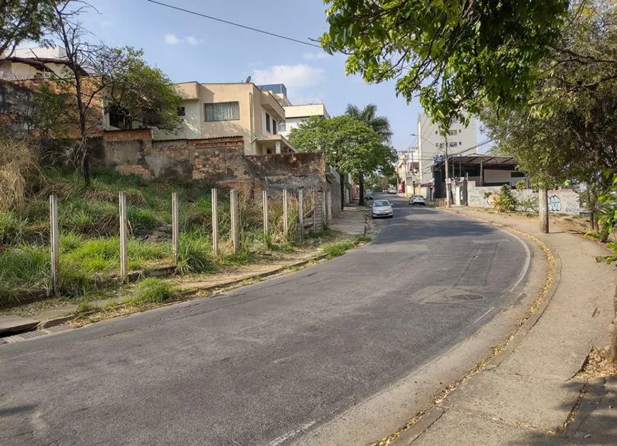 Foto 1 de Lote/Terreno à venda, 442m² em Coração Eucarístico, Belo Horizonte