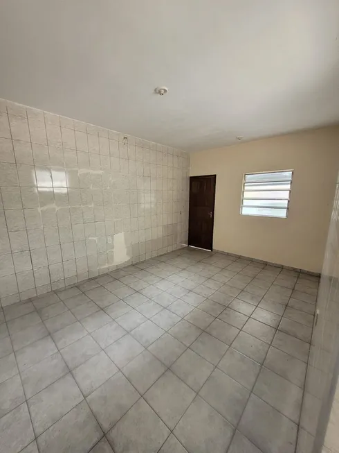 Foto 1 de Casa com 1 Quarto para alugar, 30m² em Jardim Vaz de Lima, São Paulo