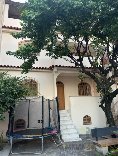 Foto 1 de Casa com 4 Quartos à venda, 137m² em Jardim América, Cariacica