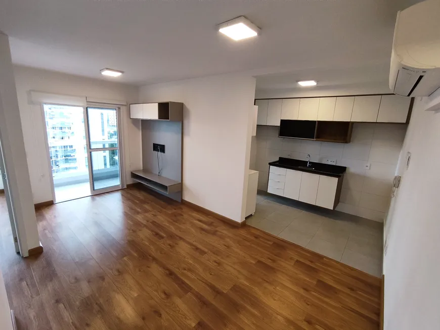 Foto 1 de Apartamento com 2 Quartos à venda, 67m² em Melville Empresarial Ii, Barueri